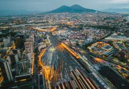 Просили вид на жительство — получили приказ на высылку: пара американцев победила государство в суде и осталась жить в Неаполе