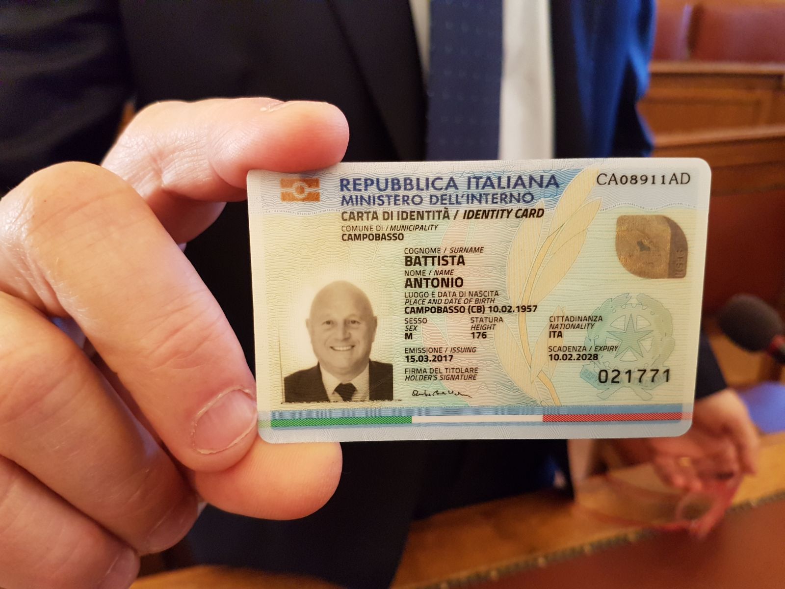 poluchenie_italyanskogo_udostovereniya_lichnosti_pri_otsutstvii_propiski_v_italii_