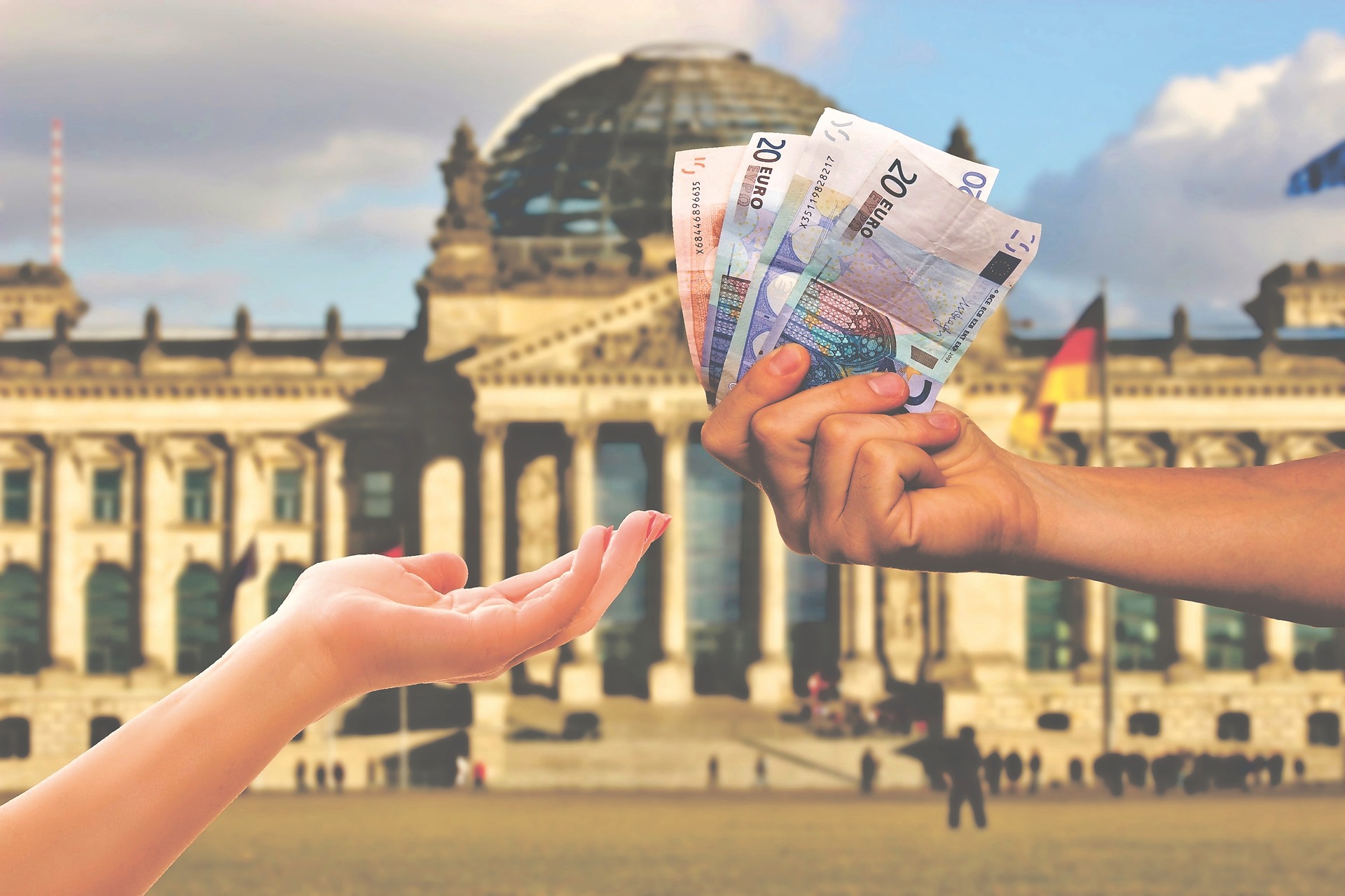 sovet_ministrov_italii_odobril_novyy_dekret_s_merami_ekonomicheskoy_pomoshchi_semyam_i_biznesu