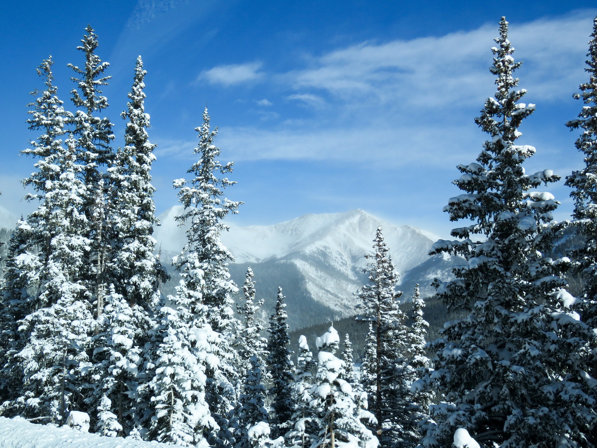 mountains-1790260_1920