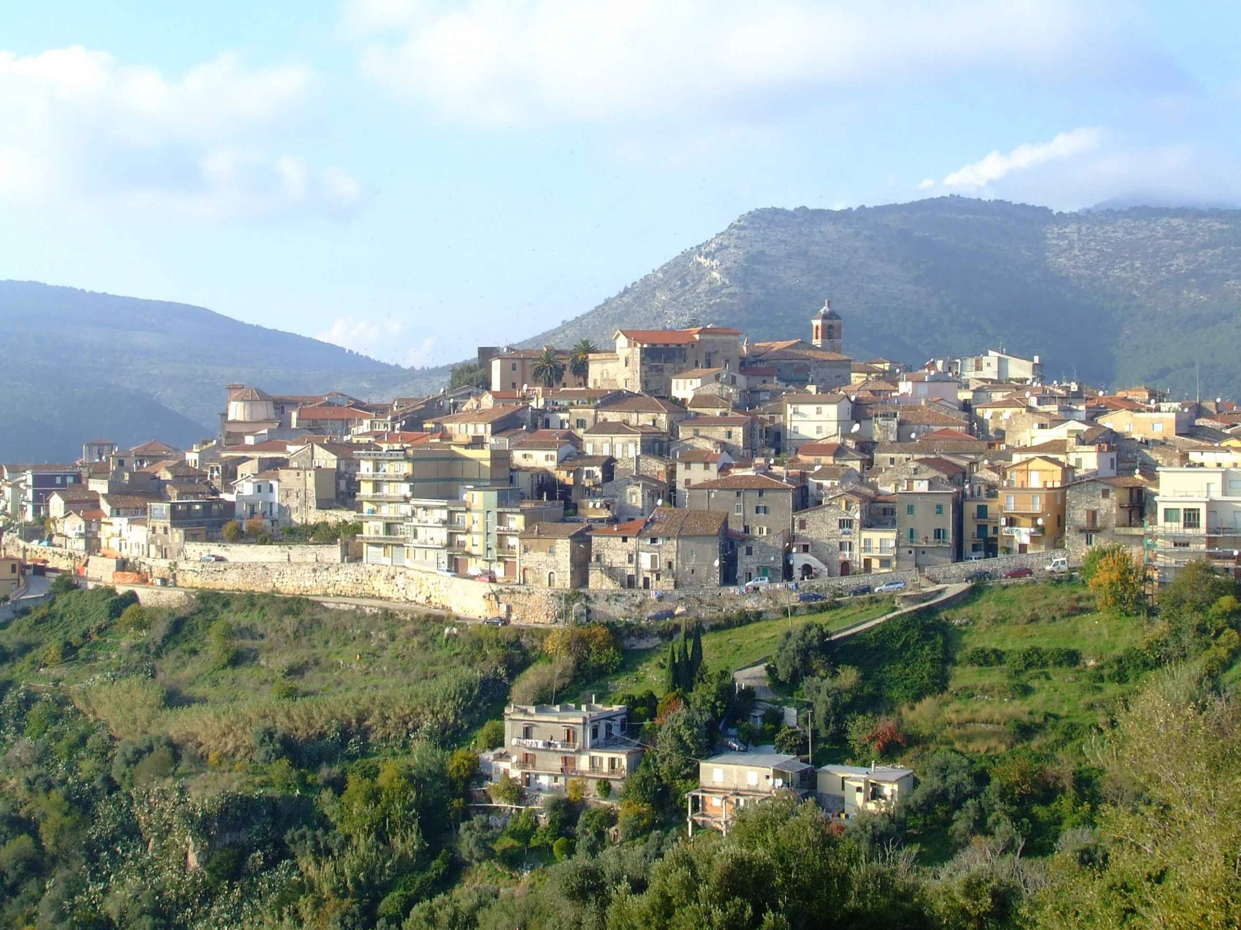 doma_za_1_evro_na_prodazhu_v_lacio_iniciativa_municipaliteta_santi_kosma-e-damiano