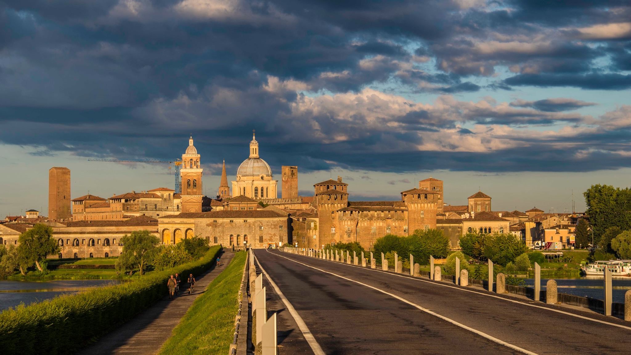 mantova-skyline
