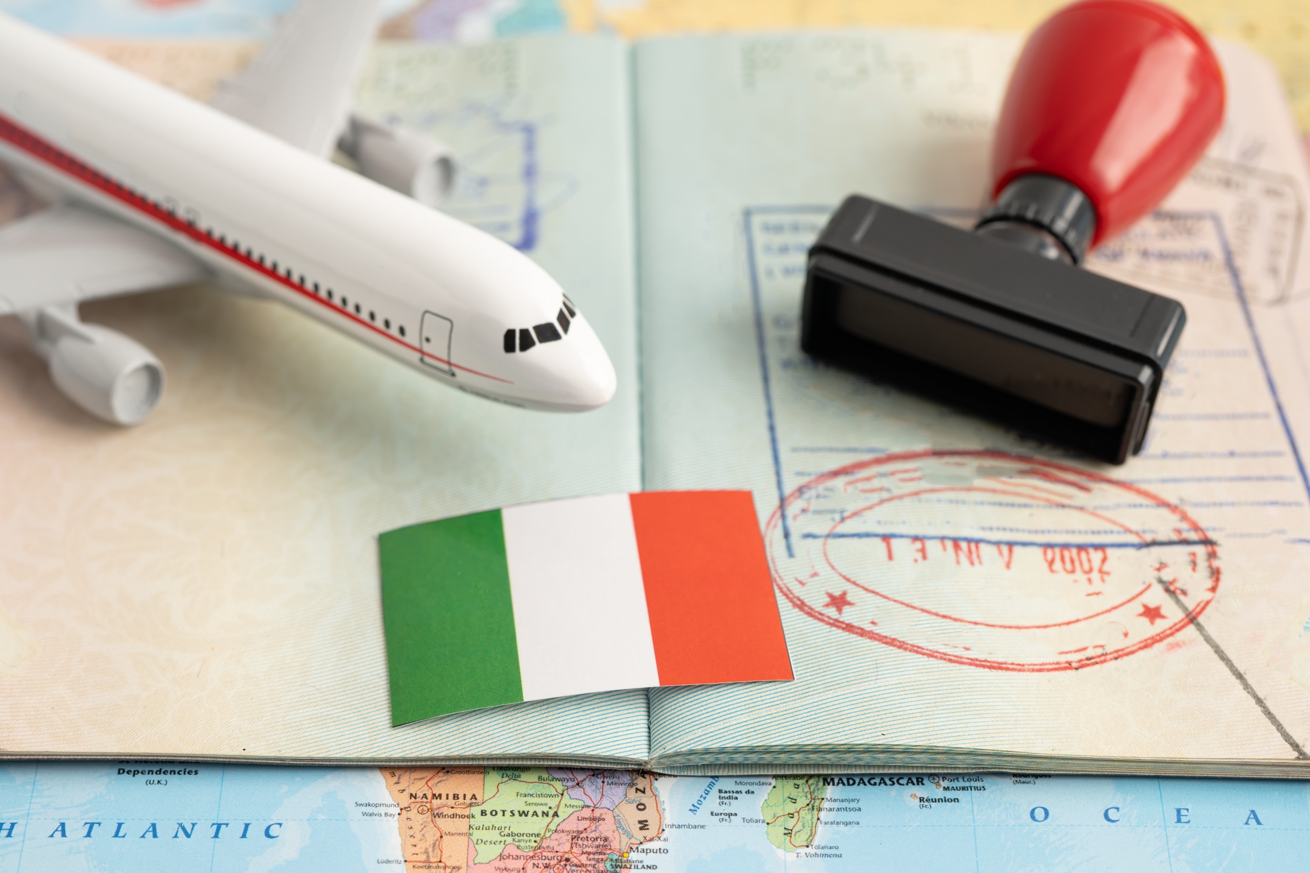 airplane-passport-and-flag-ready-for-travel-2026-01-08-06-05-20-utc_1