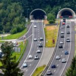 ch_pochemu_ezda_po_centralnoy_polose_mozhet_stoit_vam_prav_i_deneg